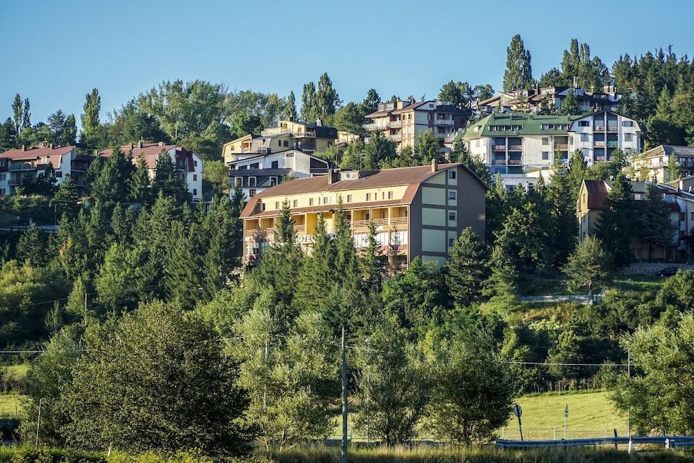 Family Hotel Como Rivisondoli Bagian luar foto