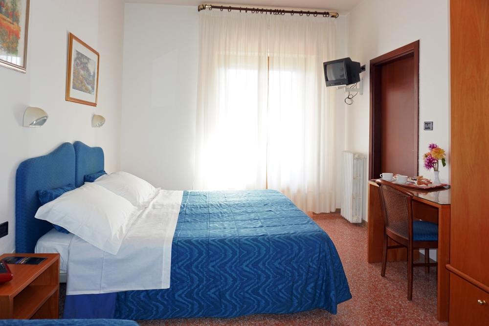 Family Hotel Como Rivisondoli Bagian luar foto