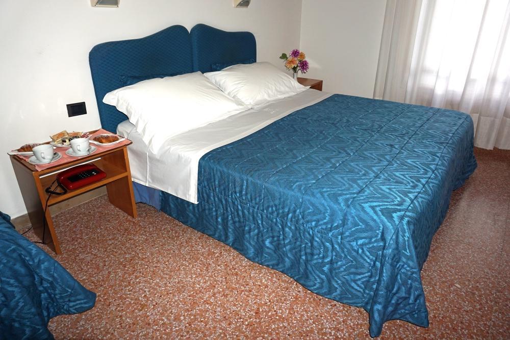 Family Hotel Como Rivisondoli Bagian luar foto