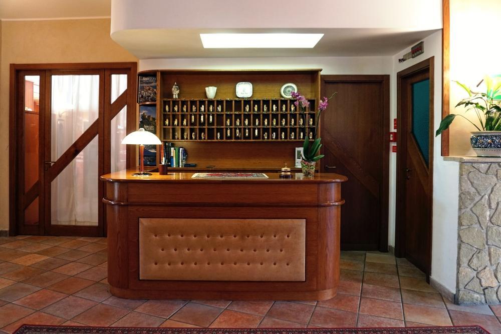 Family Hotel Como Rivisondoli Bagian luar foto